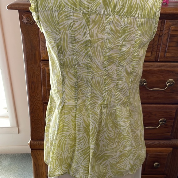 Ann Taylor Loft sleeveless blouse - Picture 5 of 8